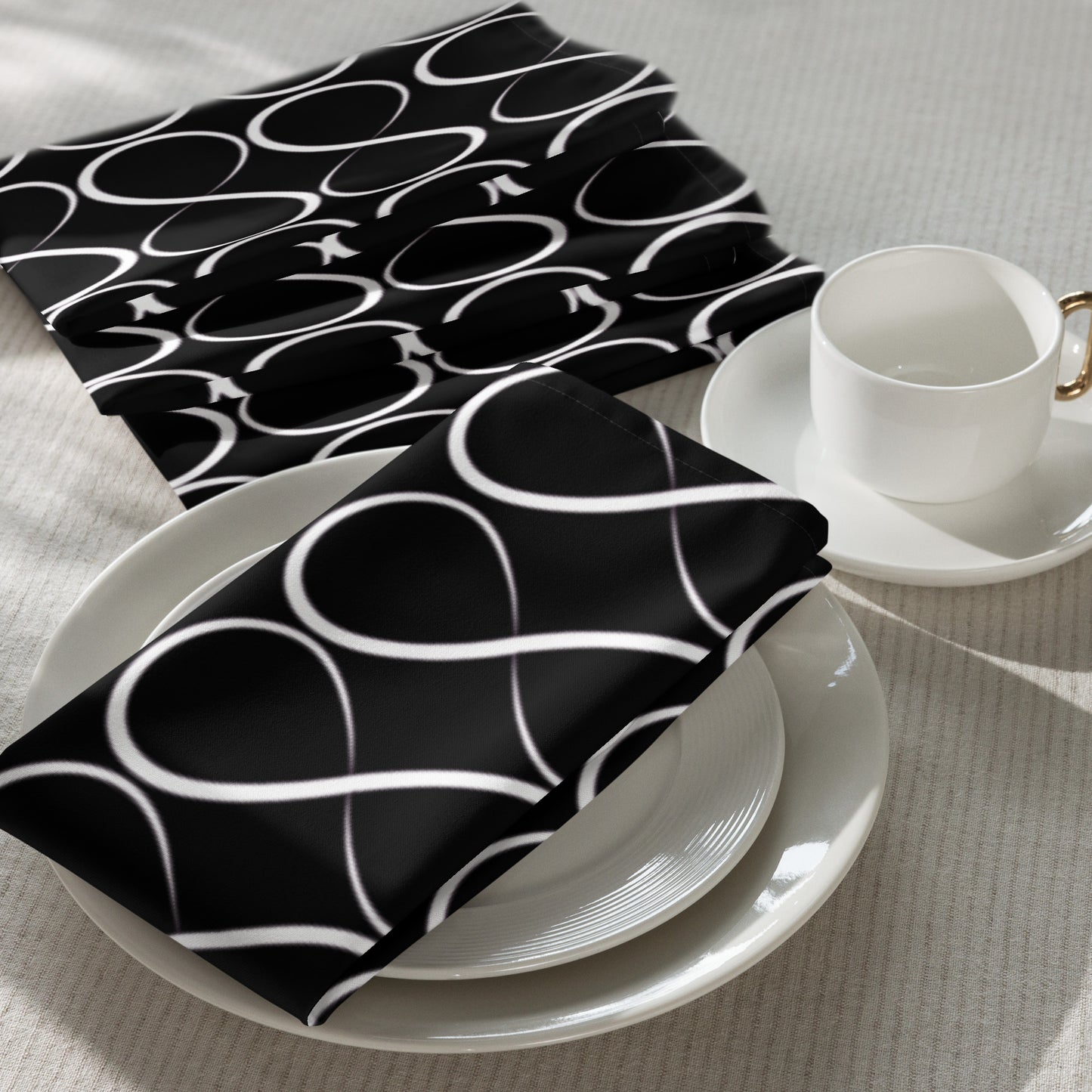 Monochrome Infinity Cloth napkin set