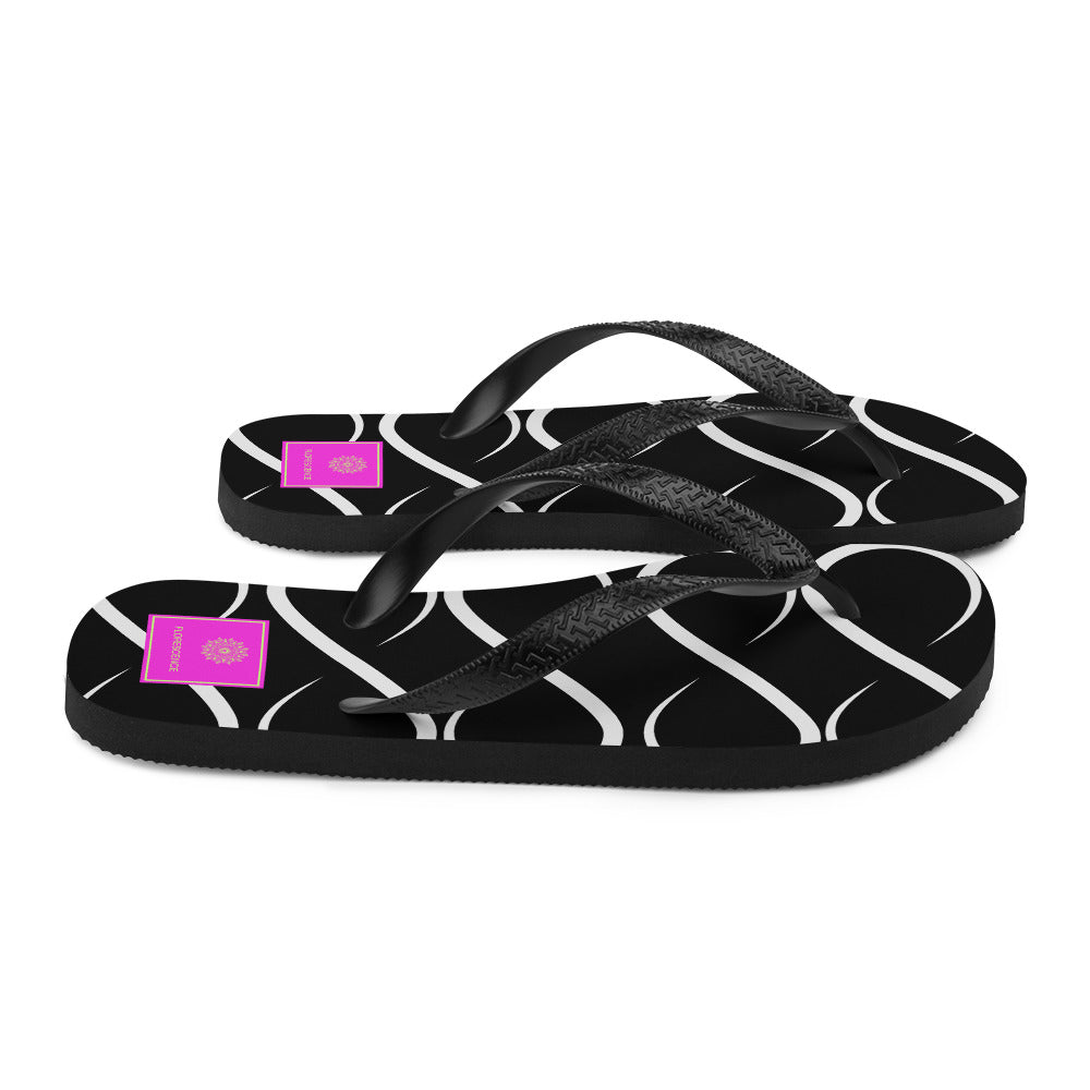 Monochrome Infinity Flip-Flops